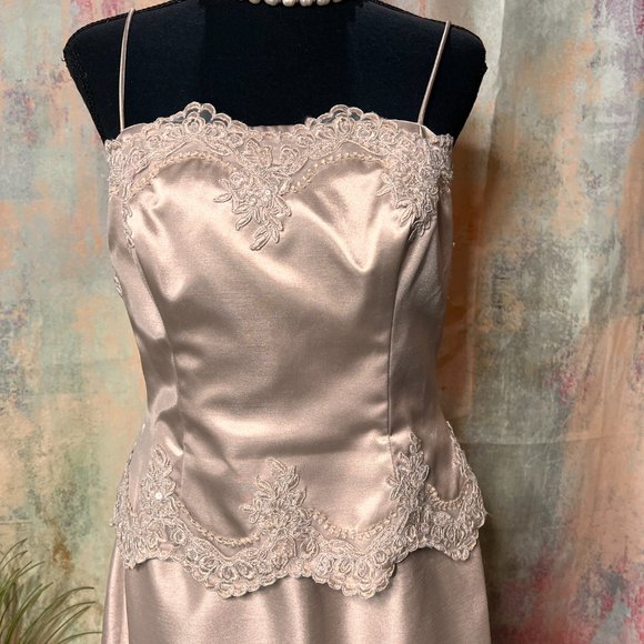 📌Cachet Beautiful Evening Dress w/ Jacket - Mother of the Bride - Formal - Ball - Picture 4 of 16